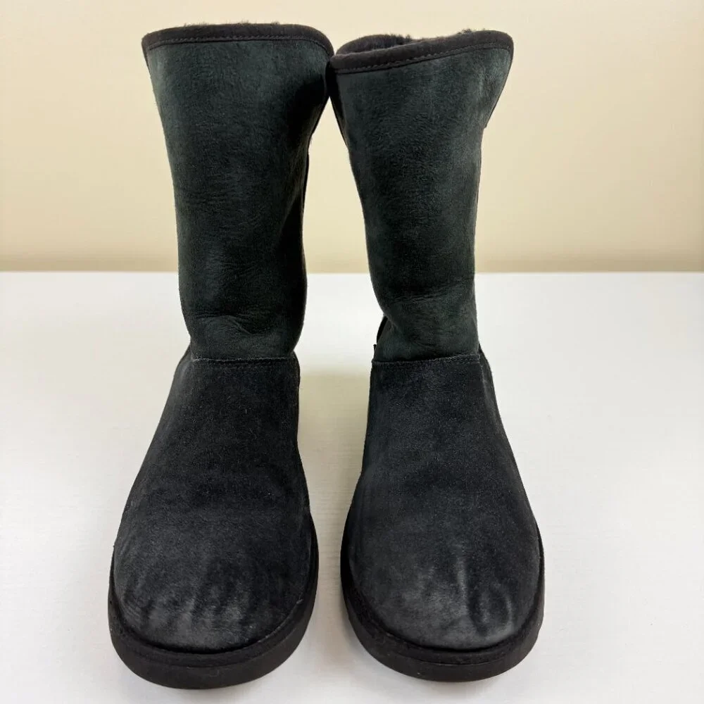 EUC UGG Alexey II Black Suede Kids Boots S/N 1017299K